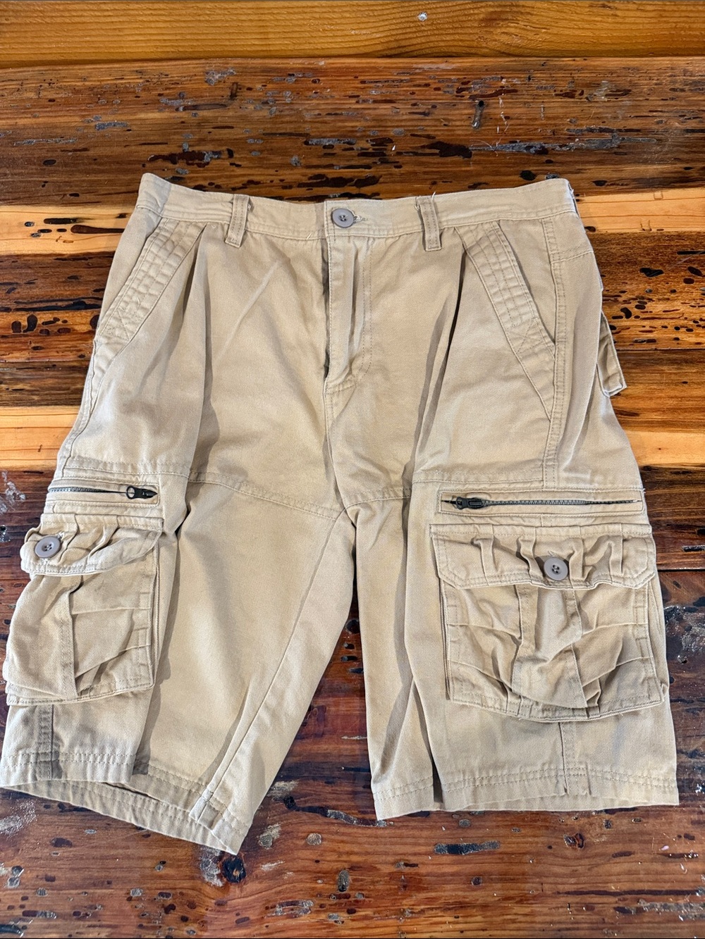 Men's Khaki Cargo Shorts - Classic Utility Style